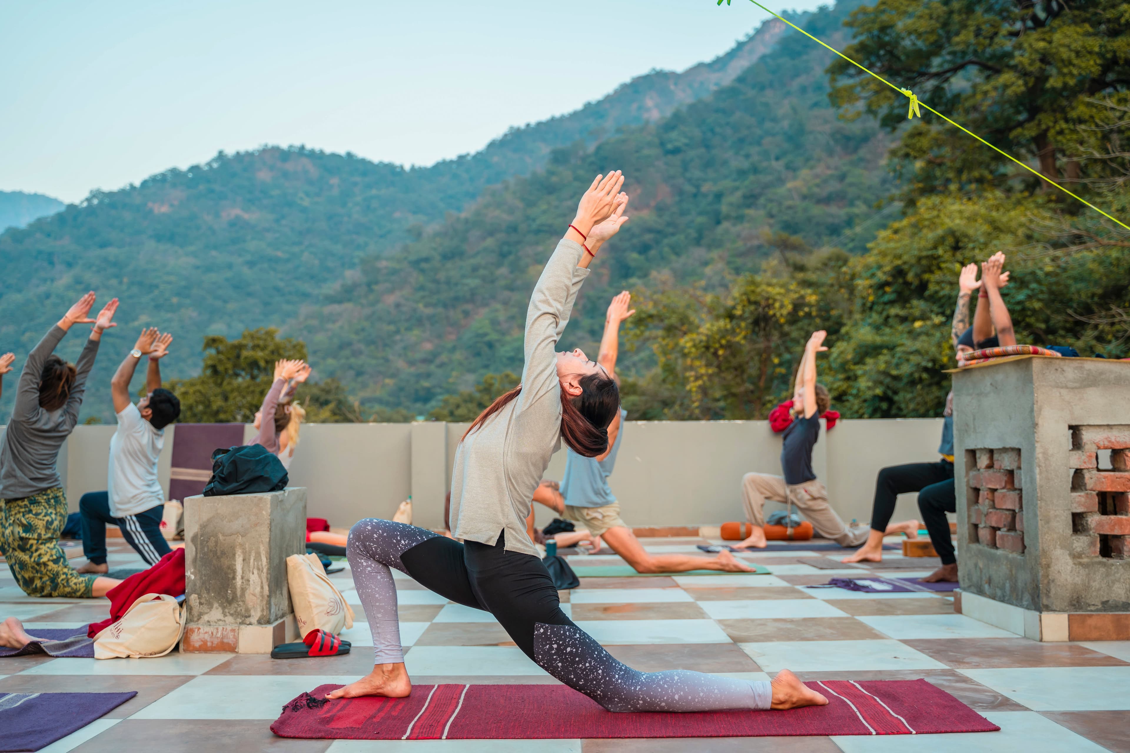 Surya Namaskar: Jutarnji ritual koji mijenja tijelo, um i duh